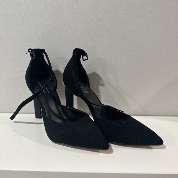 Call It Spring Black Pointed Heels - Picture 1 of 5